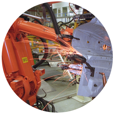 RoboVent_FlexTrac_RoboticWelding_clean-plant welding robot automobile